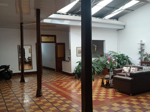 SE VENDE CASA MULTIRENTAS BARRIO SALESIANOS