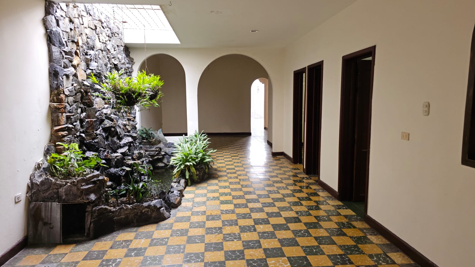 CASA UNA PLANTA BARRIOP SALESINOS