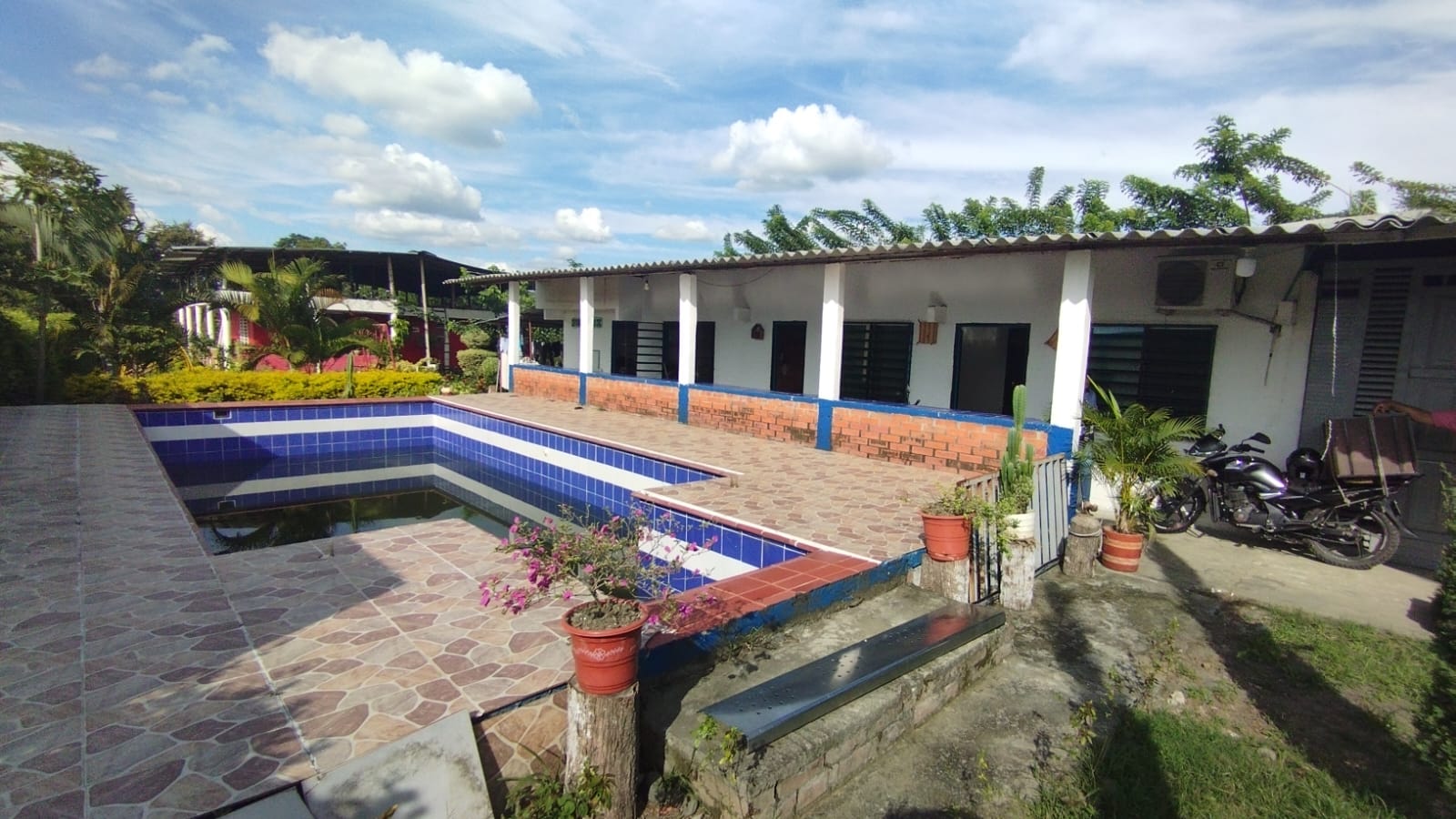 VENTA CASA CAMPESTRE VEREDA ORIENTE ANDALUCIA