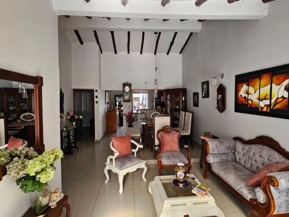CASA UNA PLANTA BARRIO NUEVO FATIMA