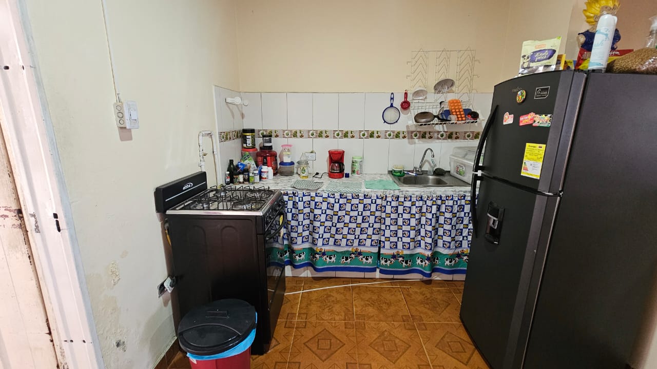 CASA BIFAMILIAR BARRIO SAN PEDRO CLAVER