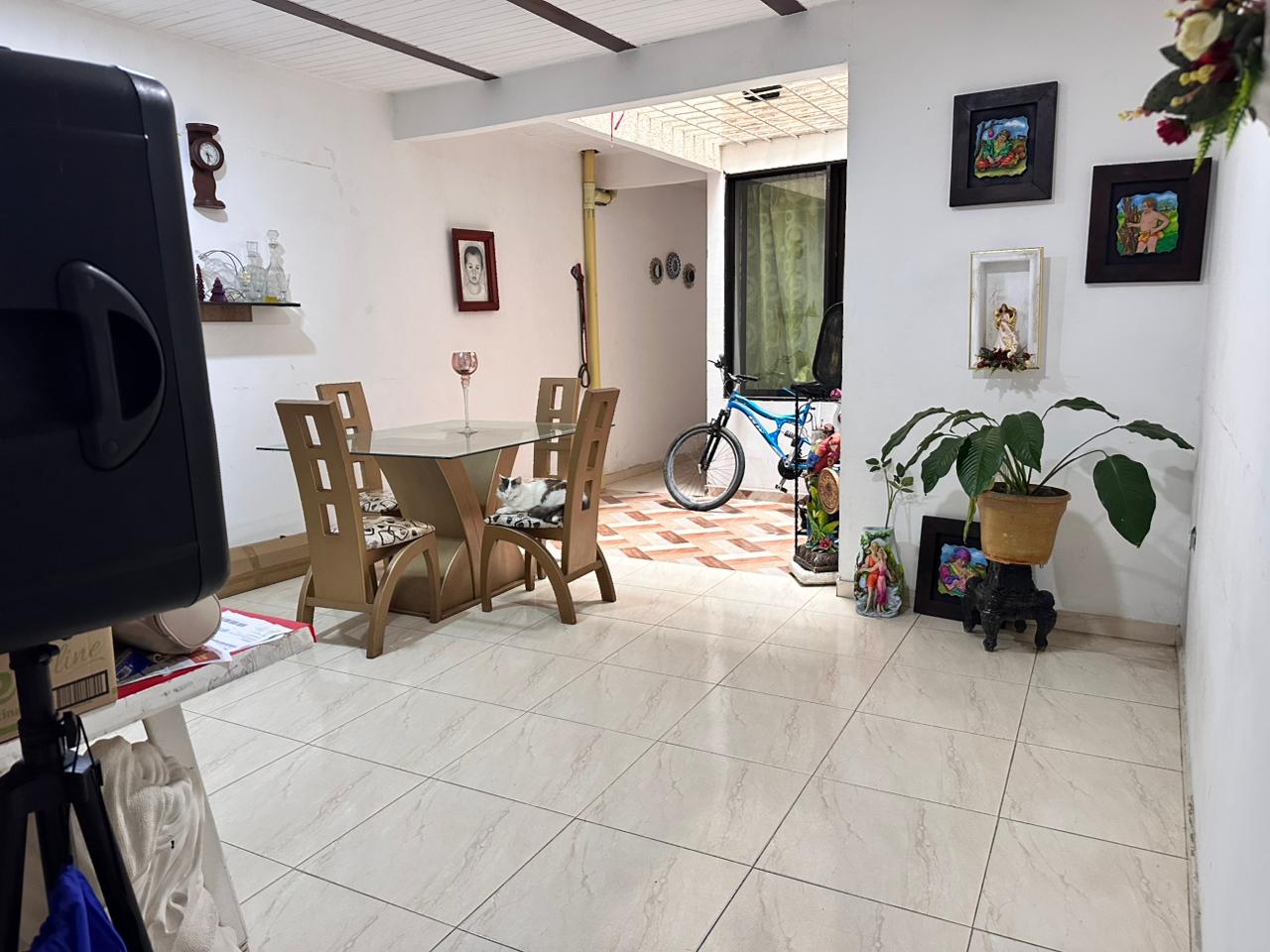 CASA UNIFAMILIAR BUGALAGRANDE EL OBRERO